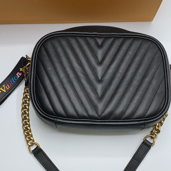 ❌SOLD❌ Louis Vuitton New Wave Noir Camera Bag - Picture 2 of 8